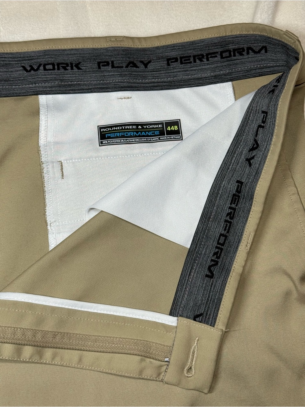 Roundtree & Yorke Men's Tan Performance Hybrid Shorts